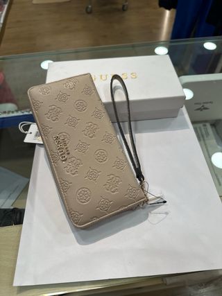 Cartera Guess Beige