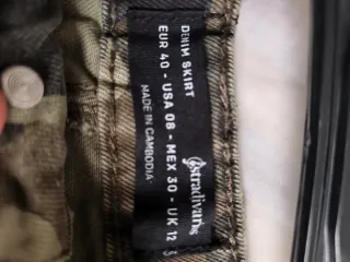 Minifalda Stradivarius camuflaje