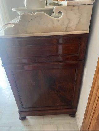 Cómoda antigua madera maciza y mármol