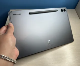 Samsung Galaxy Tab S9 FE Plus + Custodia/Tastiere