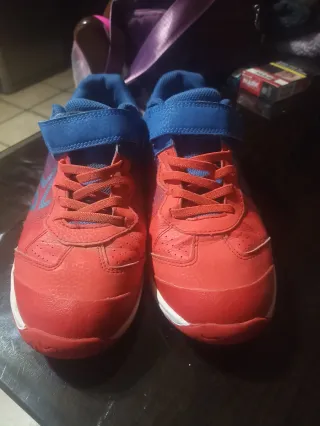 2 pares zapatillas Decathlon T. 39/40 (2 pares)