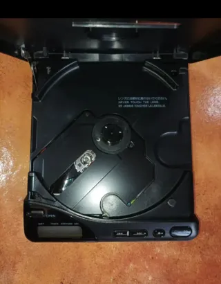 Sony Discman D-66 Japón + Auriculares.