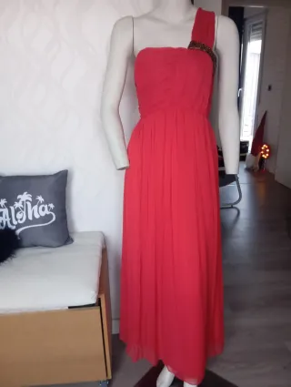 Vestido rojo fiesta asimétrico