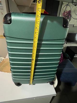 Maleta de viaje color verde azulado