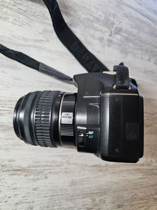 Cámara Pentax K-x Negra