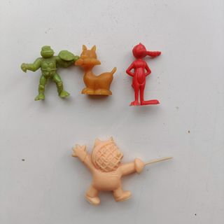 Figuras de plástico variadas