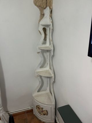 Estantería de esquina blanca de madera