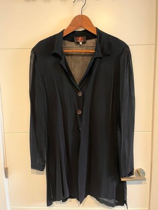Sobrecamisa/Blazer Gasa Negra Talla 44