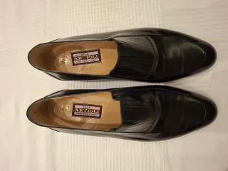 Zapatos de la forma Artioli