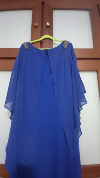 Traje de ceremonia azul pavo real