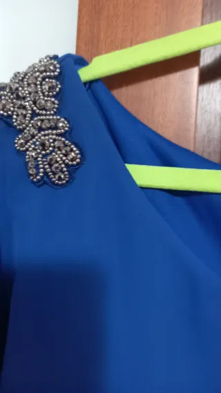 Traje de ceremonia azul pavo real