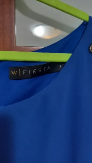 Traje de ceremonia azul pavo real