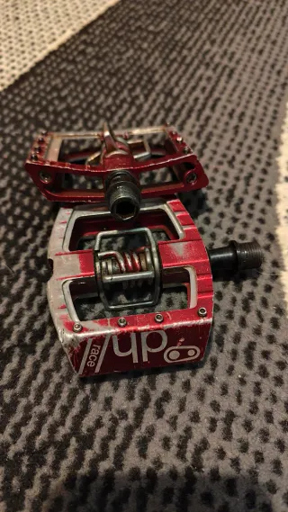 Pedales Crankbrothers Mallet DH. Con calas nuevas