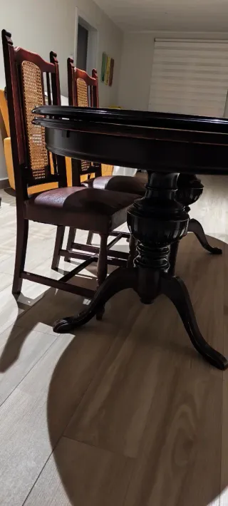 Mesa comedor ovalada antigua madera y 6 sillas