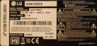 Televisión LG 43 con pantalla encendida