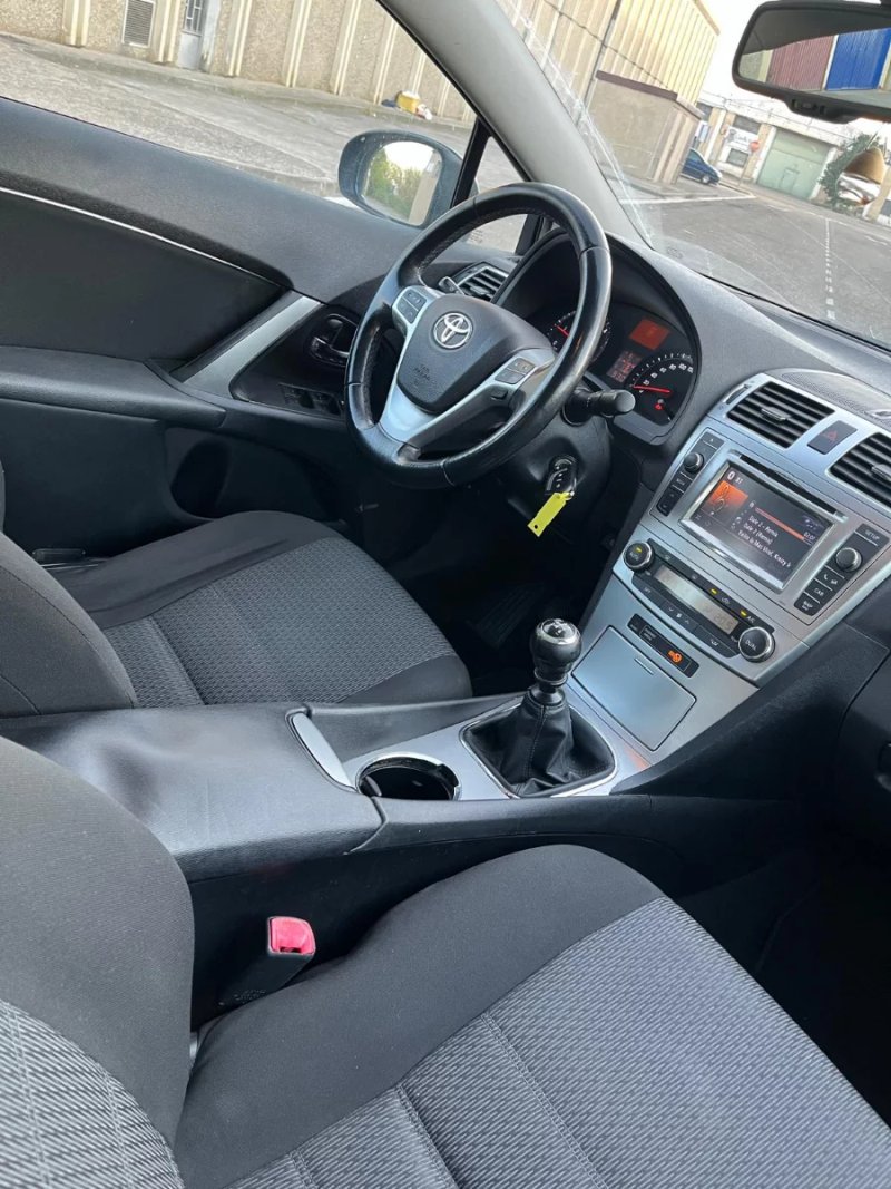 Toyota Avensis 2.0 D-4D Comfort 120D 2013, foto 4