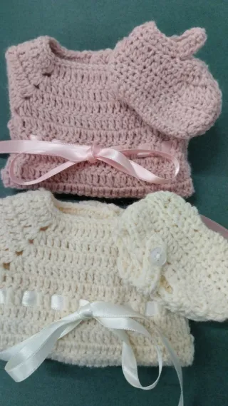 2 Conjuntos Crochet Bebé Rosa y Crudo