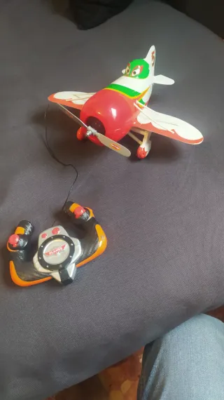 Avión radiocontrol teledirigido