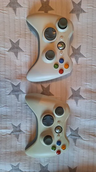 Xbox 360 Pack: 2 Mandos, Micrófonos y 3 Juegos