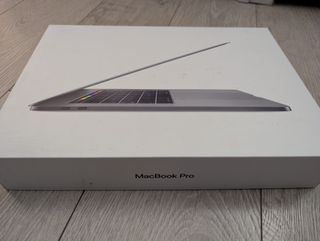 MacBook Pro 15 2018 i7 • 16GB RAM