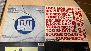 4 vinilos con estilos distintos:rock clásico,pop..