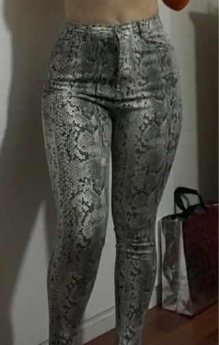 Pantalones animal print serpiente