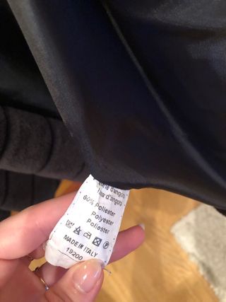 Abrigo negro de pelo sintético