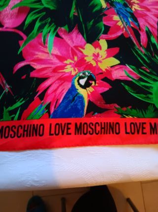 Foulard Moschino fantasia tropical