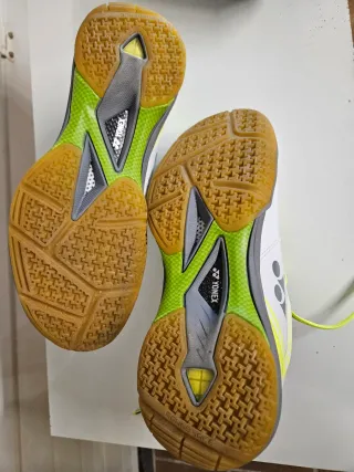 Deportivas YONEX  sin usar