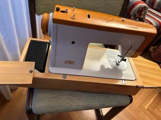 Máquina de coser Alfa vintage