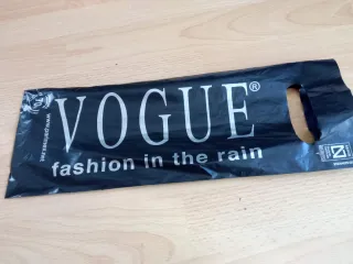 Paraguas Vogue Multicolor. Sin estrenar.