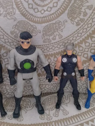 Figuras de Acción Superhéroes Marvel y DC
