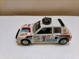 Peugeot 205 rally Bburago 1/24