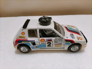 Peugeot 205 rally Bburago 1/24