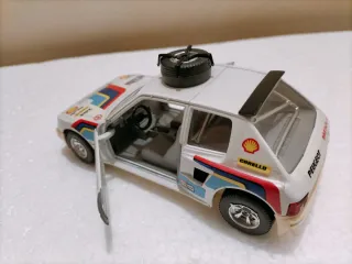 Peugeot 205 rally Bburago 1/24