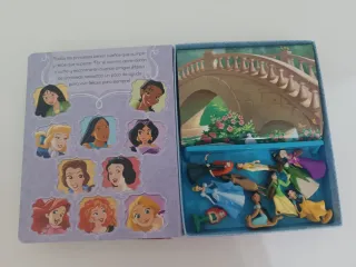 Libros Disney con figuritas y musicales