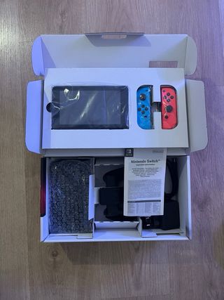 Nintendo Switch Azul/Rojo + Accesorios