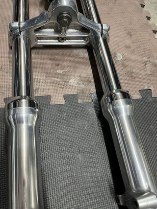 Horquilla Showa Harley Davidson