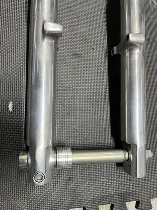 Horquilla Showa Harley Davidson