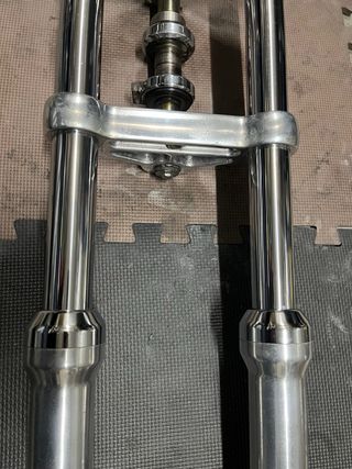 Horquilla Showa Harley Davidson