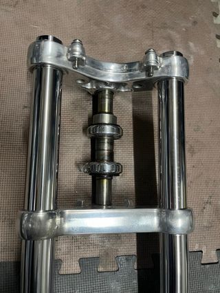 Horquilla Showa Harley Davidson