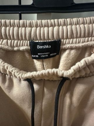 Pantalón chándal Bershka beige