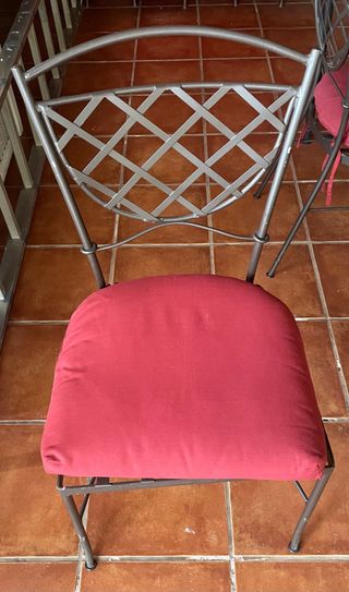 Mesa de forja antigua con 6 sillas