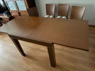 Mesa de comedor extensible de madera