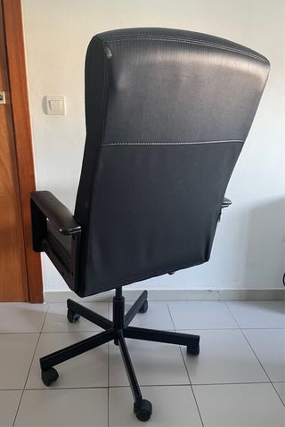 Silla de escritorio negra