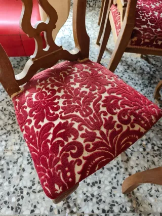 Mesa y 6 Sillas Estilo Chippendale