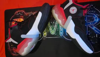 Zapatillas Jordan Talla 42 Negro/Rosa