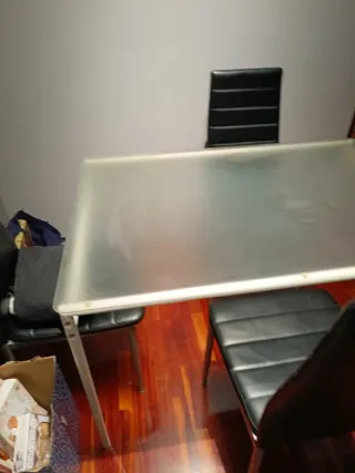 Mesa cristal y metal moderna,para txoko