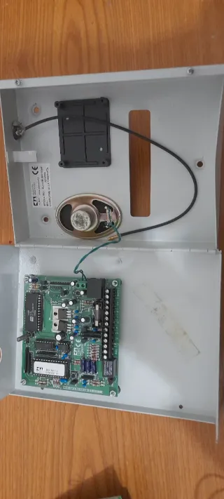 combinatore telefonico allarme voip sim card Elcom