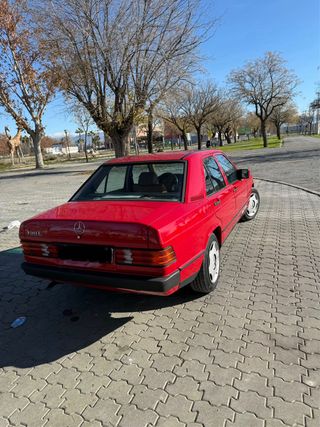 Mercedes-Benz 190 1984